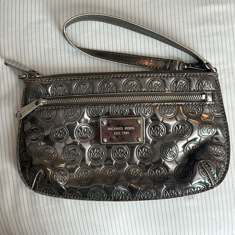 Michael Kors wristlet